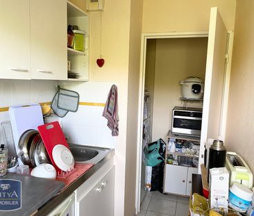 Location Appartement 2 pièces 61m² NIORT 79000 - Photo 6