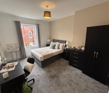 4 bedroom terraced house to rent - Photo 3