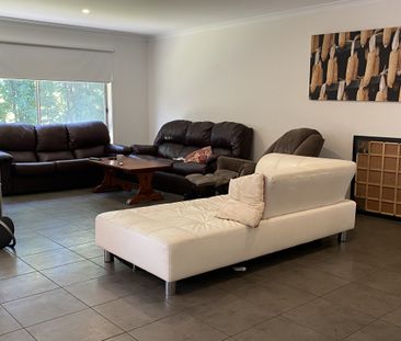 6 Katelyn Court, WAURN PONDS VIC 3216 - Photo 4