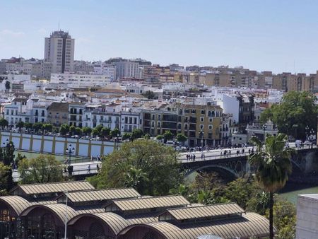 4 room luxury penthouse for rent in Seville, Spain - Photo 4