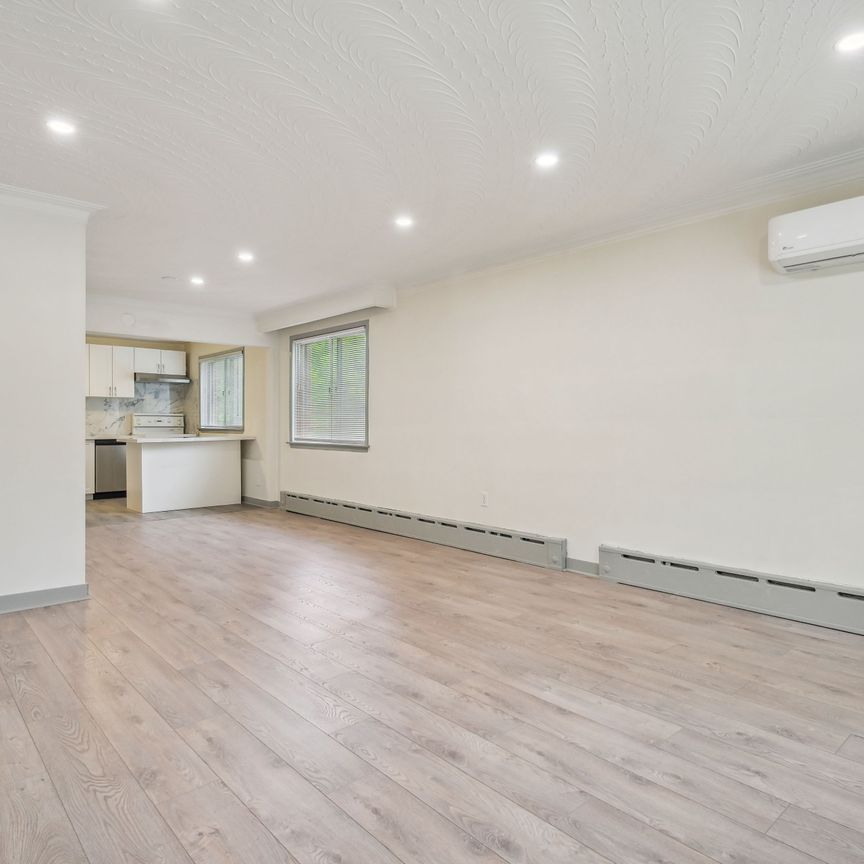 For Lease - 18 Thirty Third Street Unit# 2, Toronto, Ontario - Photo 1