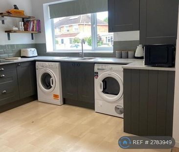 3 bedroom semi-detached house to rent - Photo 4