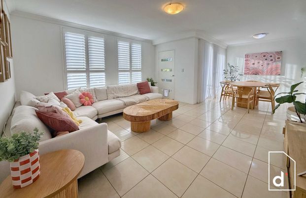 Immaculate Apartment In A Highly Convenient Location - Photo 1