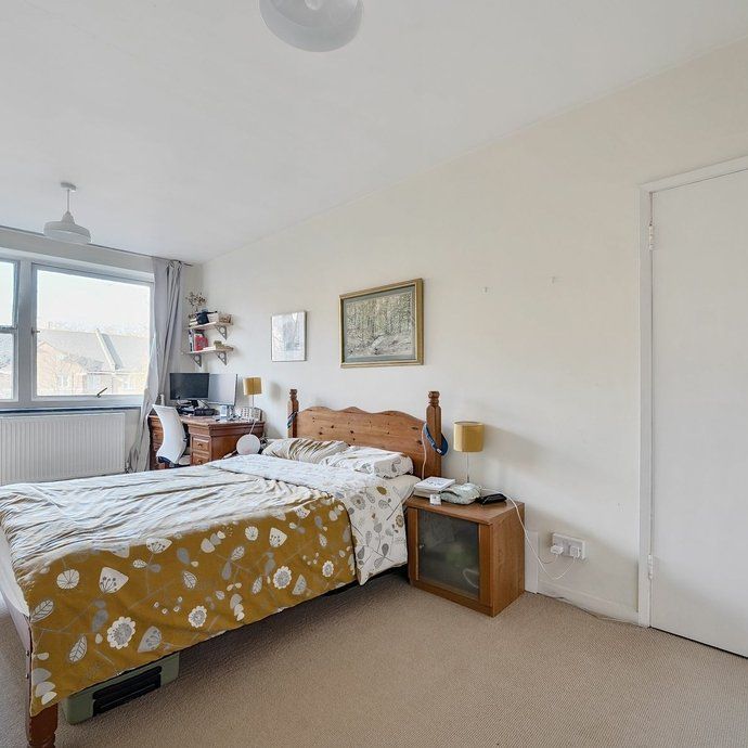 1 Bedroom Apartment to Rent in Carrick Court Kennington Park Road, London, SE11 - Photo 1