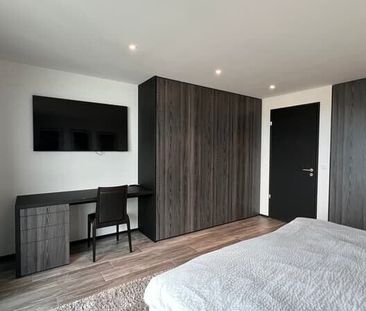 Modern 2.5-room apartment with balcony and panoramic view in Dübendorf - Foto 4