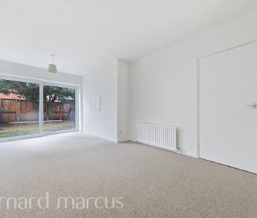 4 bedroom semi-detached house to rent - Photo 1