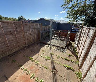 2 bedroom terraced house to rent - Photo 5
