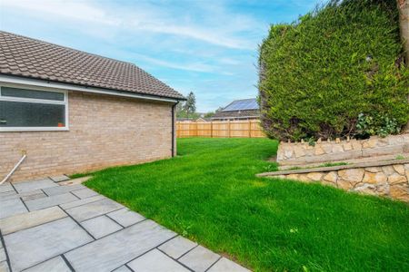 3 bed House To Let - Photo 2