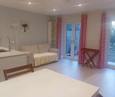 Ascot, Berkshire, SL5 - Photo 4