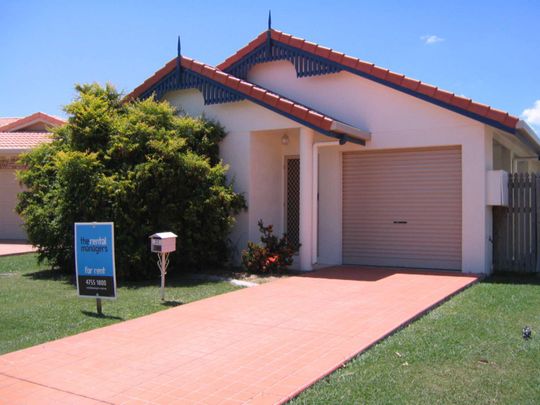 Charming 3 Bedroom House in Kirwan - Your Perfect Rental! - Photo 1