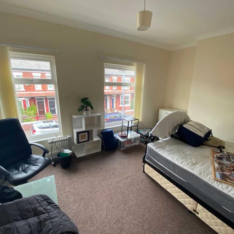 4 bedroom terraced house to rent - Photo 1