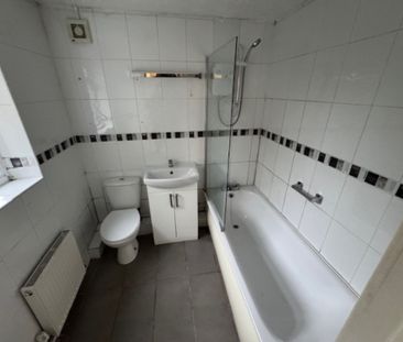 3 Bedroom Terraced House - Photo 6