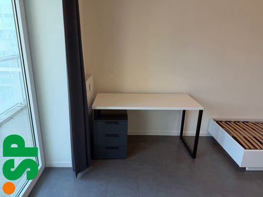 Gemeubelde studio met terras op vlot bereikbare locatie - Photo 1