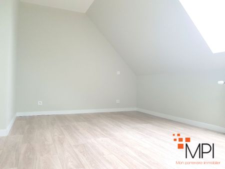 Location Maison 6 pièces 102m² - Photo 2