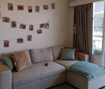 Spacious ground floor unit with parking. West facing for loads of a... - Photo 3