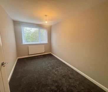 2 bedroom mews to rent - Photo 4