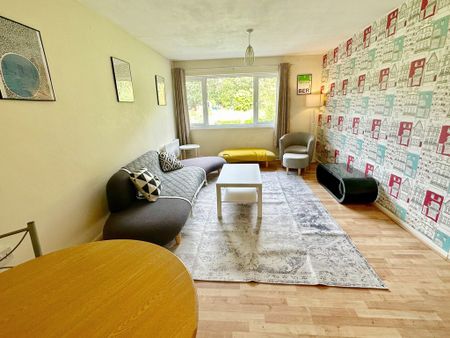 2 Bedroom Flat - Photo 3