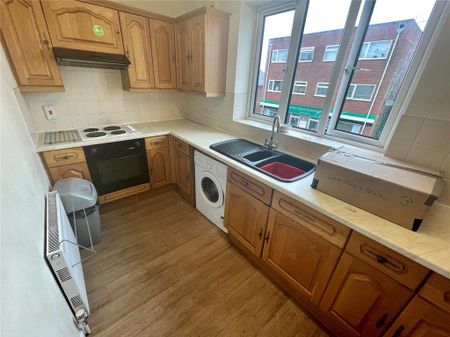 3 bedroom apartment to rent - Photo 5