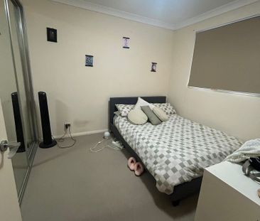 Redfern - Photo 2
