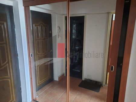 Închiriază Apartament 2 camere Titan - Fotografie 2