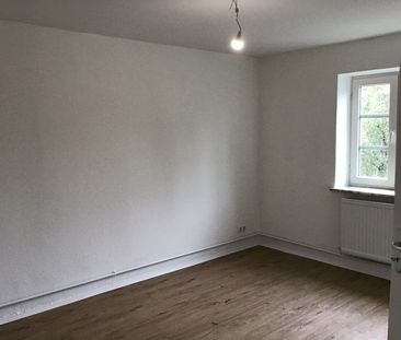 Individuelle 3-Zimmer-Wohnung in denkmalgeschütztem Objekt - Foto 2