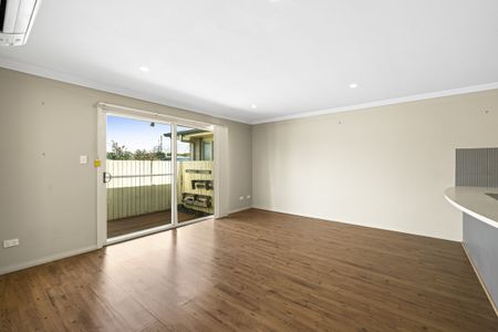 2/7B Eiser Street, Harristown QLD 4350 - Apartment For Rent - $460 | Domain - Photo 2