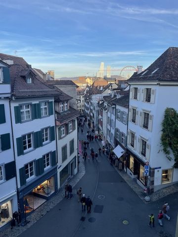 APPARTEMENT DE 11/2 PIÈCES À BÂLE - ALTSTADT/GROSSBASEL, MEUBLÉ, TEMPORAIRE - Foto 3