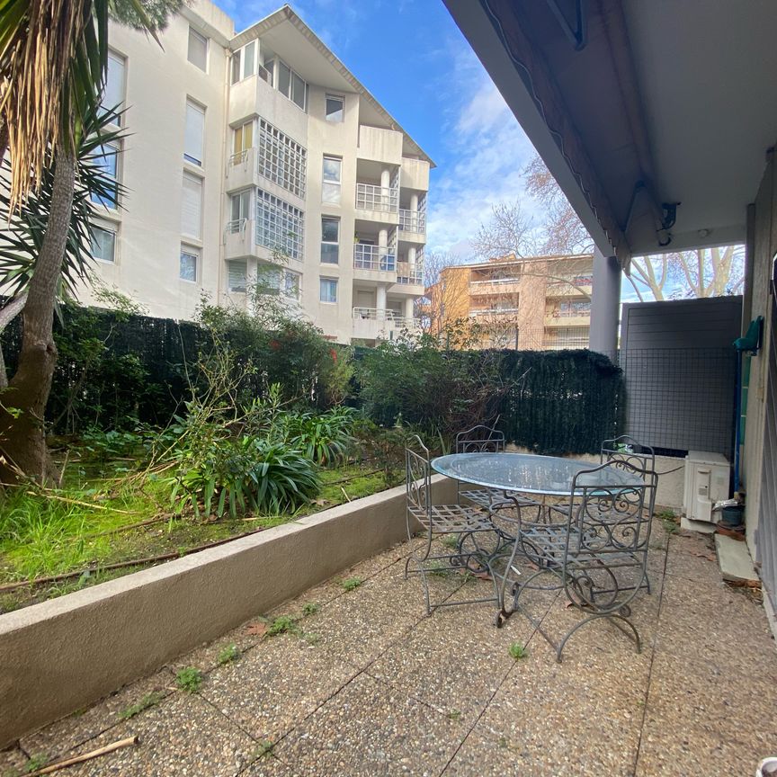 Location Appartement 2 pièces 52m² MARSEILLE 8ème - Photo 1