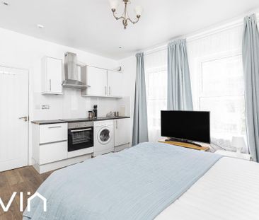 Studio to rent - Photo 1