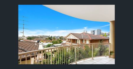 WALK TO THE HOSPITAL! - Photo 2