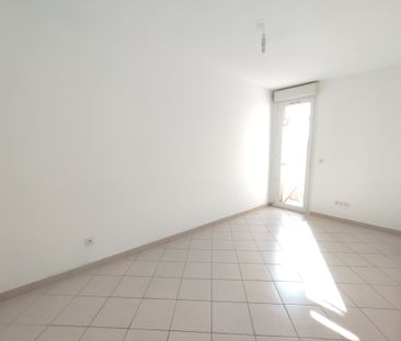 Location Appartement 3 pièces 65m² MARSEILLE 16ème - Photo 4