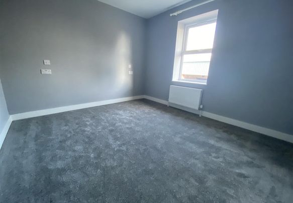 Birmingham Road, Rowley Regis - Photo 1