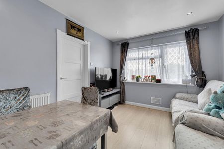 2 bedroom maisonette to rent - Photo 2