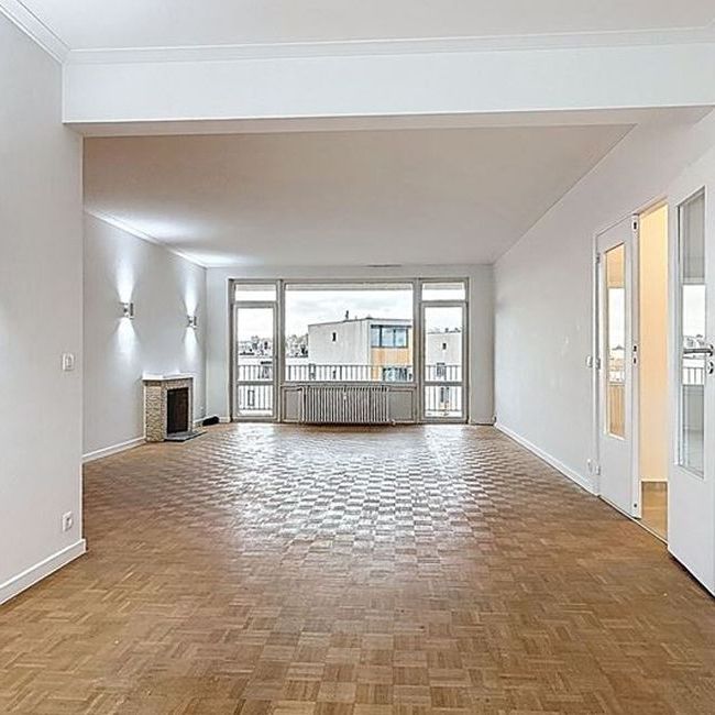 Appartement te huur in Elsene voor € 2.250 met 3 slaapkamers - Photo 1