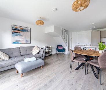 2 bedroom end of terrace house to rent - Photo 4