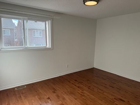 For Lease - 51 Jessica Gdns Gardens, Vaughan, Ontario - Photo 5