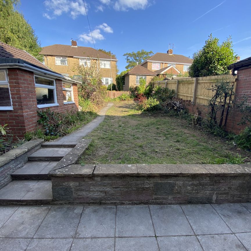 £1,300 PCM, Three Bedroom Semi-Detached House with Off-Road Parking, Garage, and Large Garden in Lynton Terrace, Llanrumney, Cardiff, CF3 4BS - Photo 1