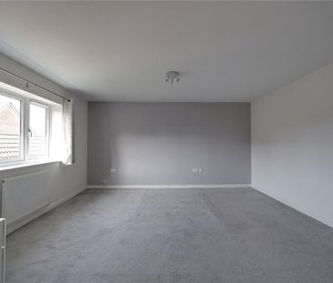 4 bedroom detached house to rent - Photo 3