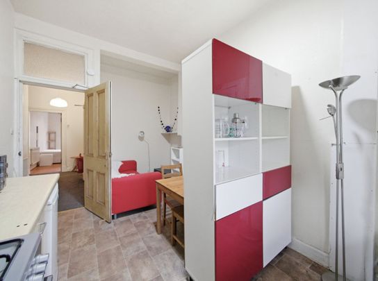 3 bedroom apartment to rent - Photo 1