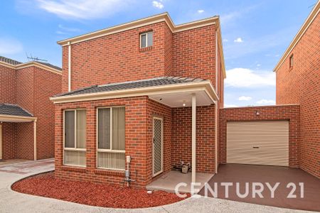 Stylish 3-Bedroom Townhouse in Noble Park - Photo 5