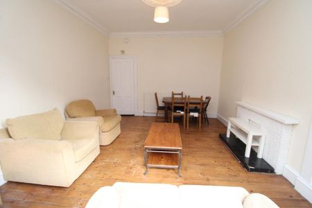 3 bedroom flat to rent - Photo 2