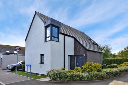 3 bedroom detached house to rent - Photo 2