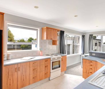 3 bedroom sun trap in Mosgiel - Photo 4