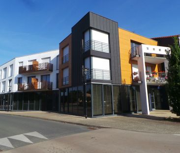 Location Appartement 2 pièces 56m² MONTAIGU VENDEE 85600 - Photo 5