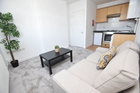 1 bed flat to rent in Riverside Terrace, Cardiff, CF5 - Photo 5