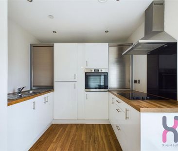 2 bedroom flat to rent - Photo 3