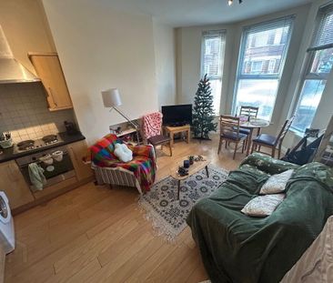 Flat 1, 53 Wellesley Avenue, Belfast, BT9 6DG - Photo 1