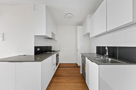 Where sophistication meets scenic appeal! - Photo 3