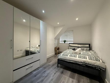 3 bedroom apartment to rent - Photo 3