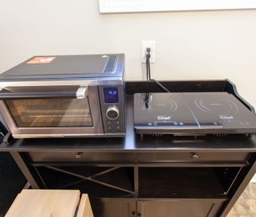 For Lease - 8 Acorn Avenue Unit# 3, Toronto, Ontario - Photo 4